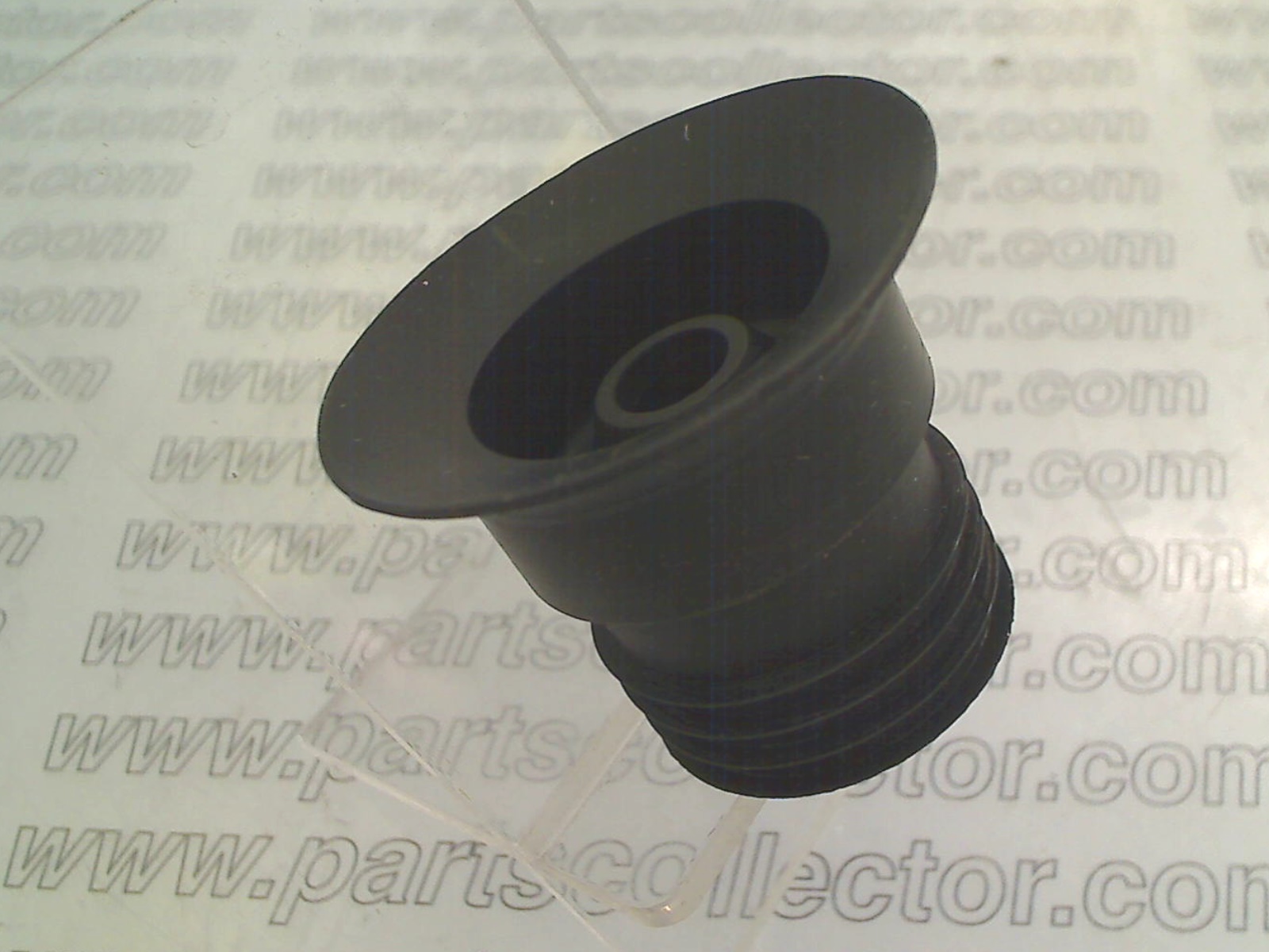 SPARK PLUG PROTECTION CAP  